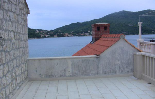 Steinhaus-in-die-Nähe-von-Dubrovnik-(3)